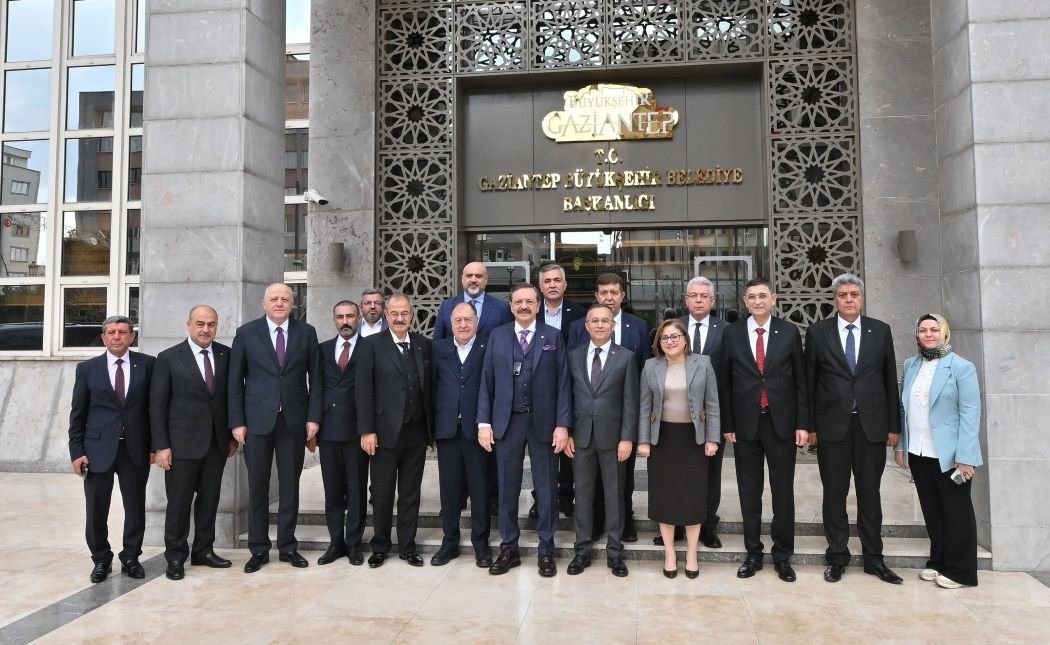 TOBB BAŞKANI HİSARCIKLIOĞLU VE NİZİP TİCARET ODASI’NDAN FATMA ŞAHİN’E ZİYARET