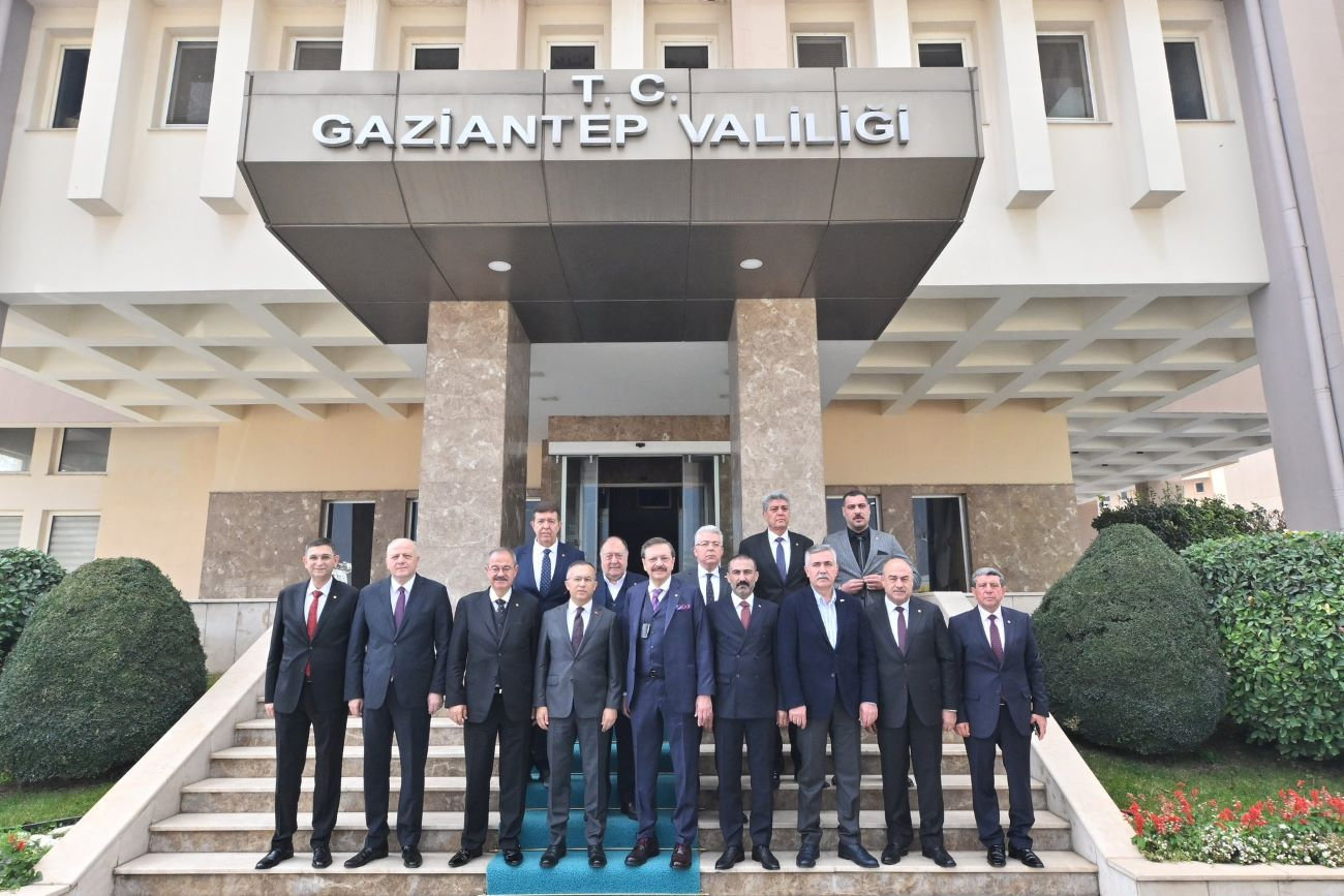 TOBB BAŞKANIMIZLA NİZİP TİCARET ODASI GAZİANTEP VALİSİ KEMAL ÇEBER'İ ZİYARET ETTİ