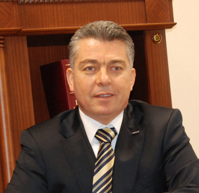 Başkan ÖZYURT "Tüm annelerin, anneler gününü kutluyorum" dedi.