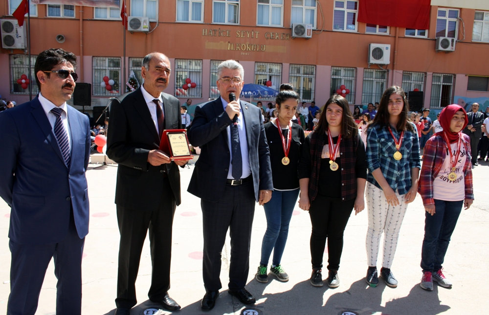 Ortaokullar Arası Bilgi Yarışması’nın Ödül Töreni Yapıldı