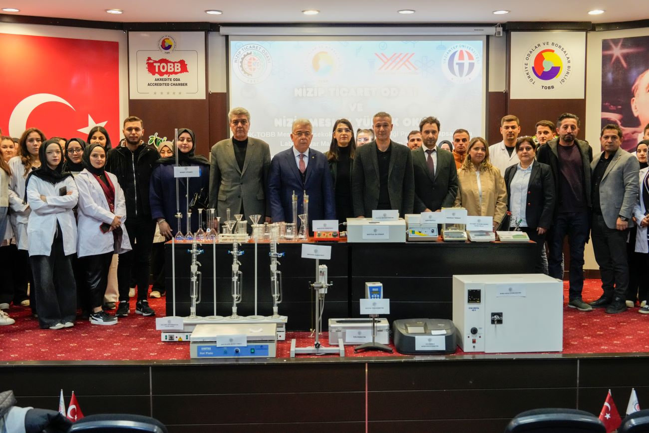 ÜNİVERSİTE–SANAYİ KÖPRÜSÜ: NTO’DAN NİZİP MYO’YA MODERN LABORATUVAR EKİPMANI