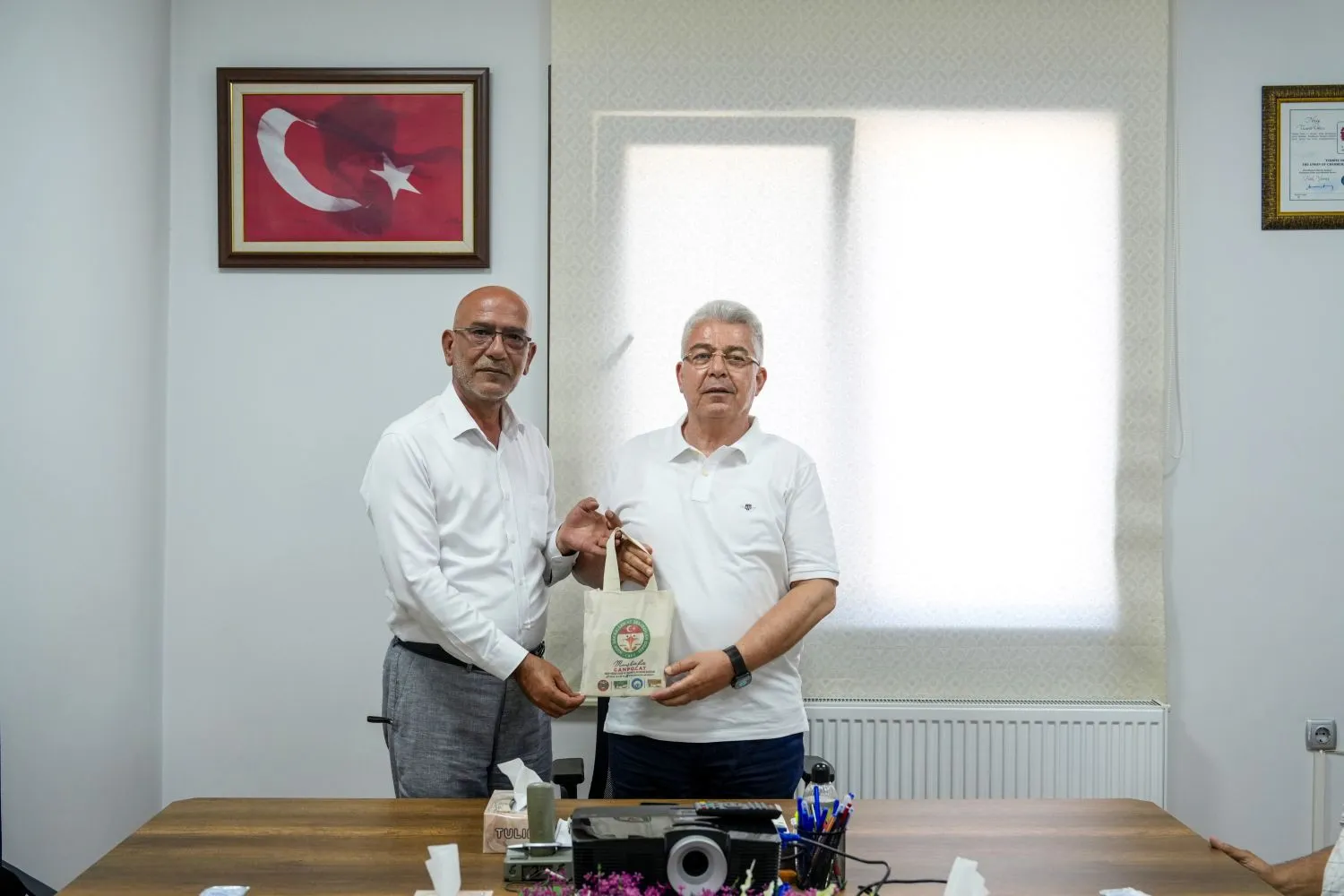 NİZİP BAKKALLAR ODASI’NDAN NTO BAŞKANI MEHMET ÖZYURT’A TEŞEKKÜR ZİYARETİ